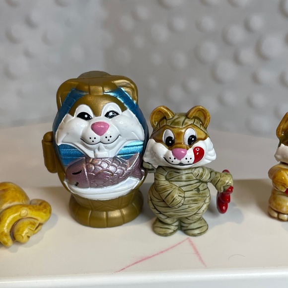 💕 3 for $10- KINDER FERRERO SURPRISE EGYPTIAN CATS - Picture 3 of 10